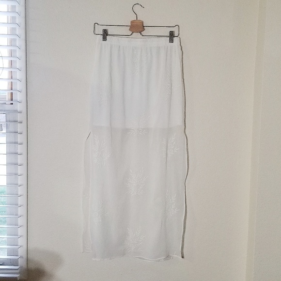 ZARA white see through embroidered maxi skirt - Picture 3 of 3